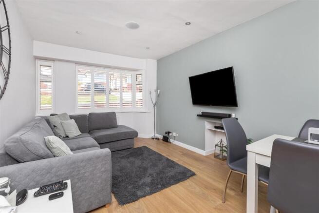 Oakdene Crescent-7.jpg