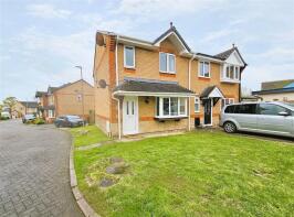 5, Clover Walk, Saltash PL12 4UU