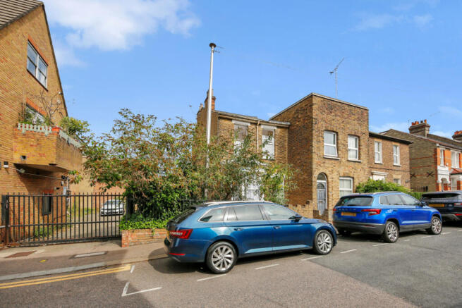 Three Bed, Requires Refurbishment, Walthamstow Lo
