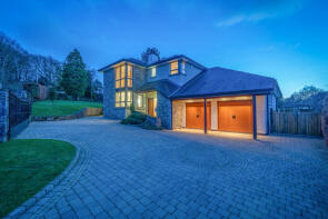 Woodside, Knott Road, Carnforth LA5 0AZ