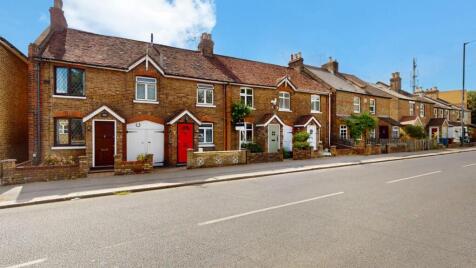 Camden Row, Cuckoo Hill, Pinner, HA5 2AH