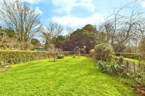 1, Highgate Villas, Bath Road, Woolhampton, Reading RG7 5RG