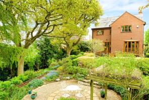 The Oaks, Mere Lane, Buckingham MK18 4DH