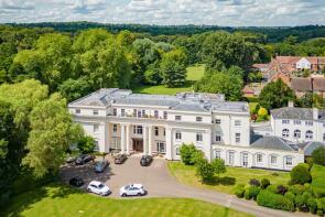 Apartment 5, Tewin Water House, Road From East Herts Boundary, Tewin Water, Welwyn AL6 0AA