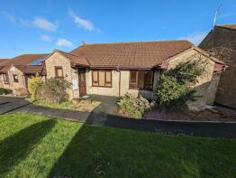 39, Newman Close, Bristol BS37 8QT