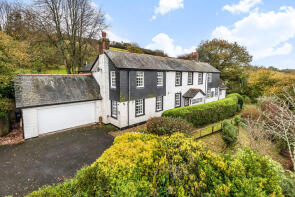 Willow House, Road Past Alexandra Place, Totnes TQ9 7ES