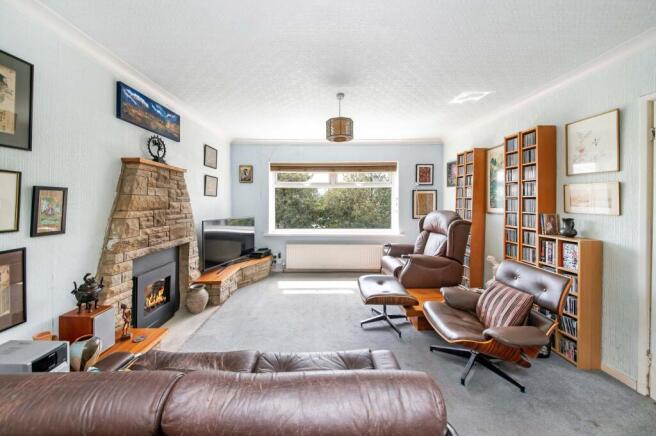 OPEN-PLAN LIVING DINING ROOM - LIVING AREA