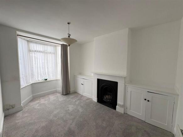 Living room1.jpg