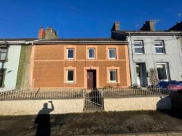 3, Lloyd Terrace, Newcastle Emlyn SA38 9NS