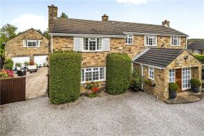 8, Manor Garth, Ledsham, Leeds LS25 5LZ