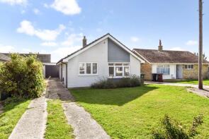6, Grayswood Avenue, Bracklesham Bay, Chichester PO20 8HZ