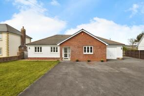 Yr Os, Pantyblodau, Blaenau, Ammanford SA18 3BX