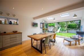 10, Heathcote Place, Winchester SO21 2LH