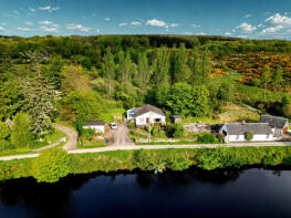 Whinmoor, West Bank Road, Lochgilphead PA30 8HJ