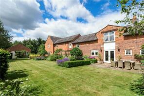 Lapwing Hall Barn, Lapwing Lane, Macclesfield SK11 9AD