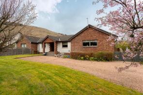 17 Grassways, Dalchiaran, Aberfeldy PH15 2QW