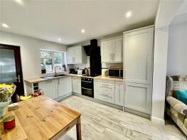 7, Bowes Drive, West Chadsmoor, Cannock WS11 5JH