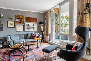 Flat 8, 14, Shorts Gardens, London WC2H 9AU