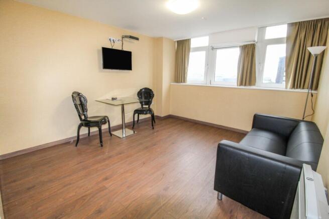 Lounge / Kitchen