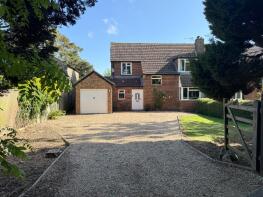 Lyncroft, Walnut Tree Avenue, Maidstone ME15 9UU
