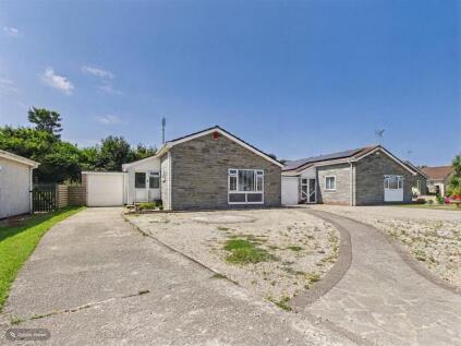 Bedowan Meadows, Tretherras, TR7