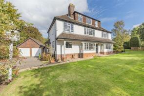 Green Hedges, The Street, Cobham, Gravesend DA12 3DD