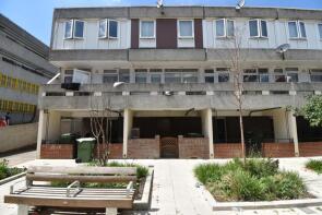 3, Mangold Way, Erith DA18 4DA