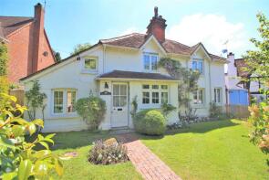 Taverners, Back Lane, Letchmore Heath, Watford WD25 8EF