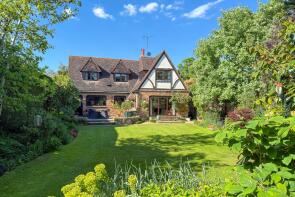 1, Hill View Road, Wraysbury, Staines TW19 5EQ