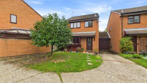 44, Burdock Close, Lightwater GU18 5YP