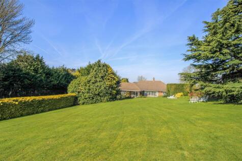HALLMARK FINE HOMES | Moor Lane, Carleton, Pontefract