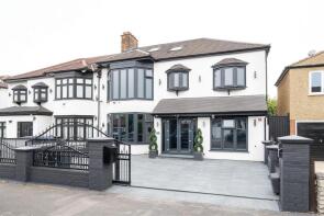 8, Byron Avenue, South Woodford, London E18 2HQ