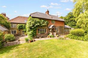 Golds Cottage, Petersfield Road, Greatham, Liss GU33 6HA