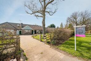 Dumbarton, East Hanningfield Road, Sandon, Chelmsford CM2 7TQ
