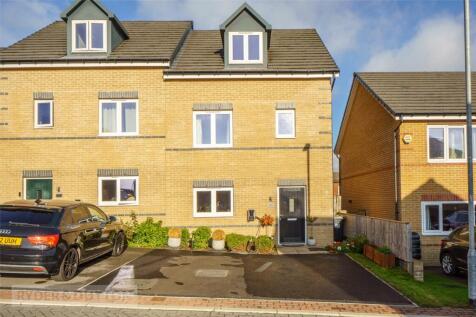Turnstone Way, Crosland Moor, Huddersfield, West Yorkshire, HD4