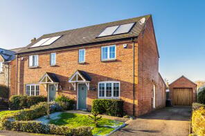 38, Mansion Gardens, Towcester NN12 7FD