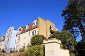 8, Kingfisher Court, Avonpark, Bath BA2 7JS