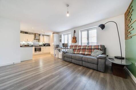 Ashby Wood Mews, Northampton, Nortamptonshire, NN5