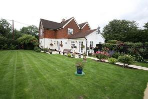 2, Bush Hall Cottages, Threshers Bush, Matching, Harlow CM17 0NS