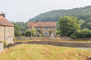 4, Pear Tree Garth, Main Street, Hutton Le Hole, York YO62 6UA