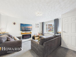38, Teesdale, Lowestoft NR33 8TG