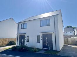 30, Kober Way, St. Austell PL25 3GE