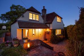 Little Bucksteep, Churches Green Lane, Heathfield TN21 9NX