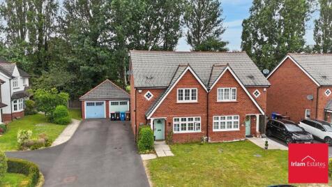 Roseway Avenue, Cadishead, M44