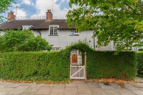 Fowlers Walk, Ealing, W5