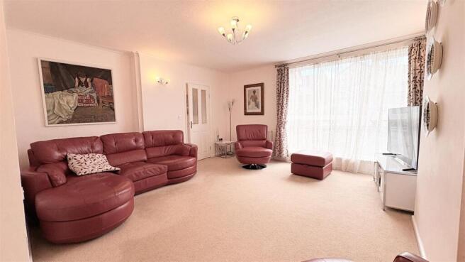Living/Dining Room