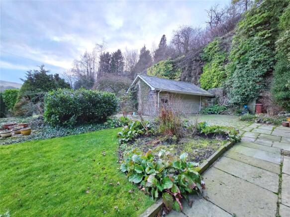 Detached Garage