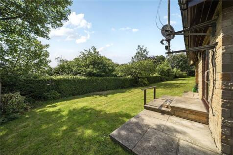 Claremont Gardens, Farsley, Pudsey, West Yorkshire