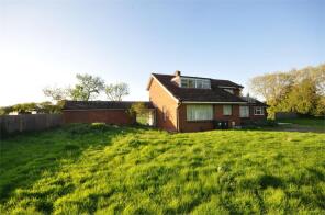 Hill View, Unadopted Road North From Cottered Road By Hill View To End, Buntingford SG9 9RP