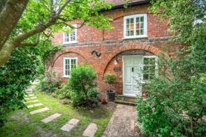 Christmas Cottage, Main Road, Chichester PO18 8TP
